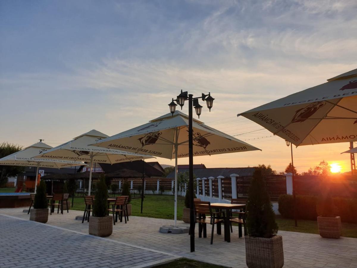 Casa Tomsa Bed & Breakfast Rozavlea Ngoại thất bức ảnh